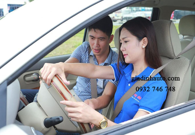 tham gia và năng cao kỹ năng lái xe ô tô thông qua các kháo học lái chuyên sâu tham gia và năng cao kỹ năng lái xe ô tô thông qua các kháo học lái chuyên sâu