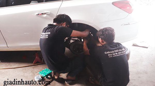 bảo dưỡng phanh ô tô bảo dưỡng phanh ô tô
