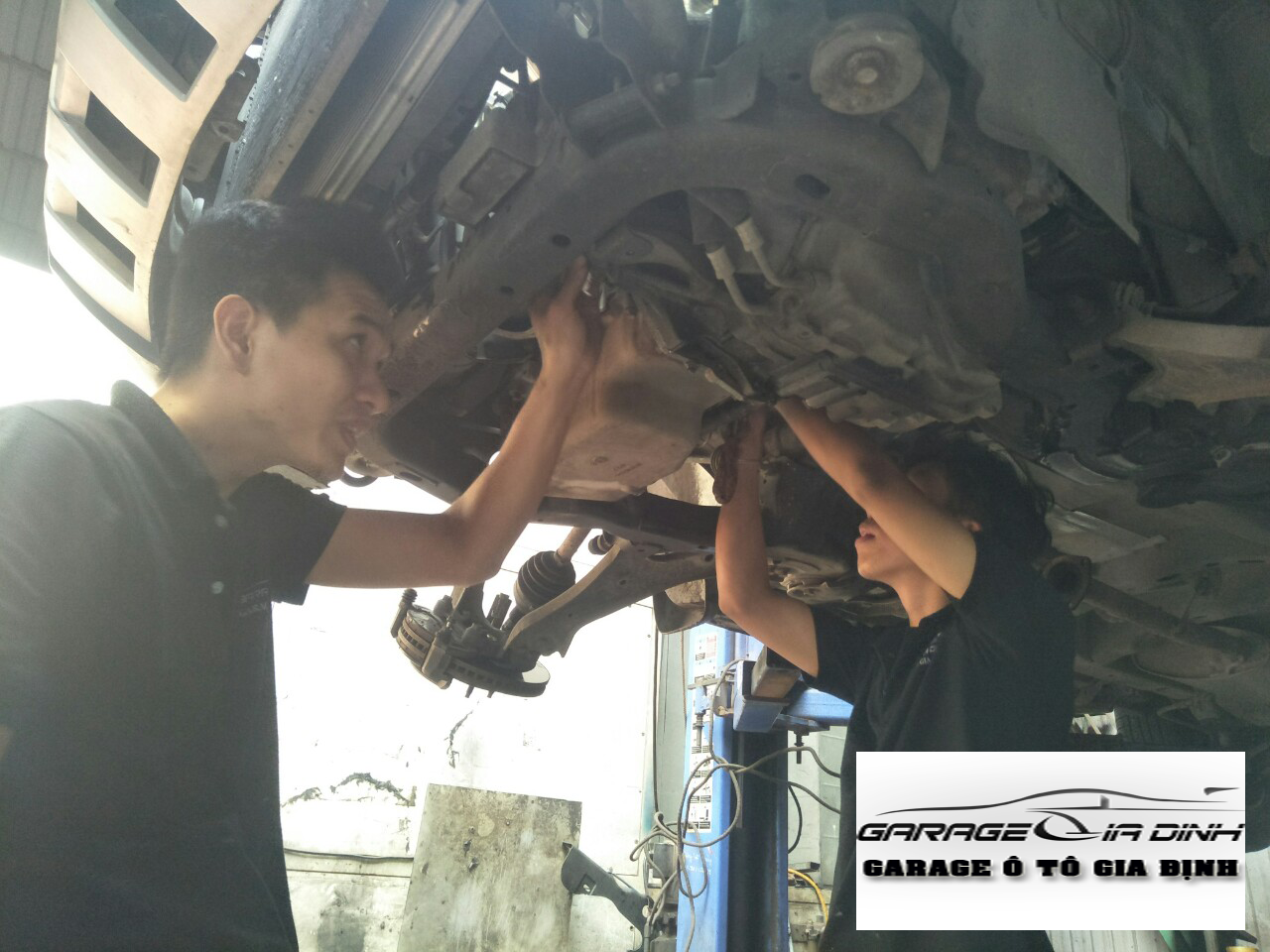 gara sửa chữa ô tô tại tphcm| giadinhauto.com