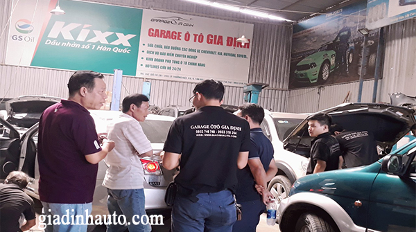 xịt phủ gầm ô tô xịt phủ gầm ô tô