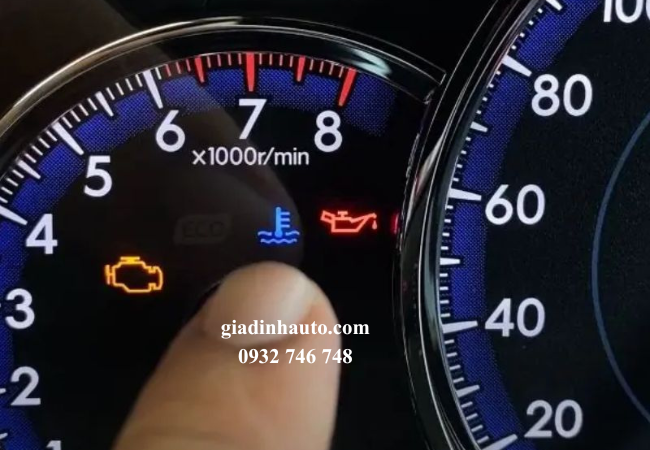 để ý và quan sát thường xuyên đồng hồ đo nhiệt độ động cơ để ý và quan sát thường xuyên đồng hồ đo nhiệt độ động cơ