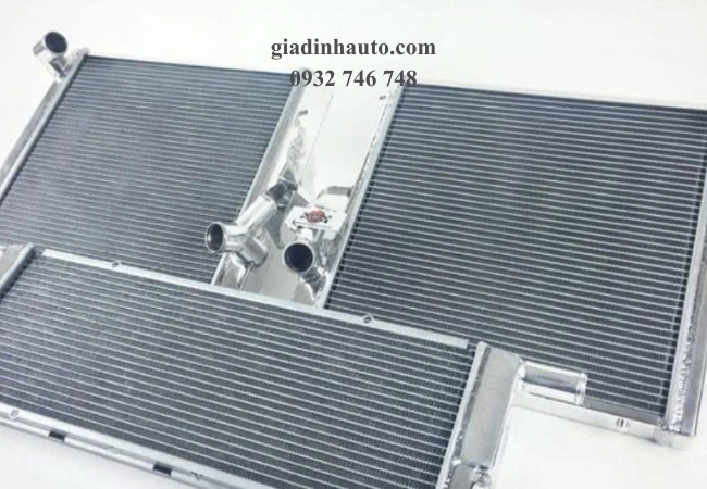 két nước làm mát ô tô có chức năng giữ nhiệt độ ổn định cho động cơ két nước làm mát ô tô có chức năng giữ nhiệt độ ổn định cho động cơ