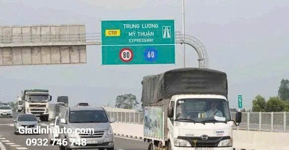 nên kiểm tra kỹ lốp xe trước khi có kế hoạch đi đường dài hoặc cao tốc nên kiểm tra kỹ lốp xe trước khi có kế hoạch đi đường dài hoặc cao tốc