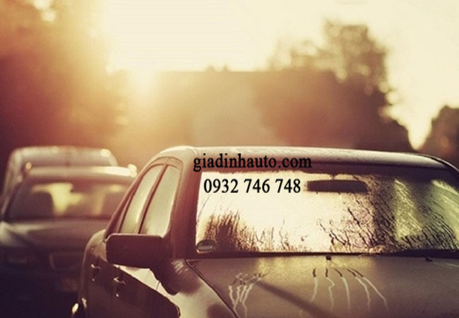 dưới tác động của nhiệt độ cao làm cho lớp sơn trên xe bị phai màu dưới tác động của nhiệt độ cao làm cho lớp sơn trên xe bị phai màu