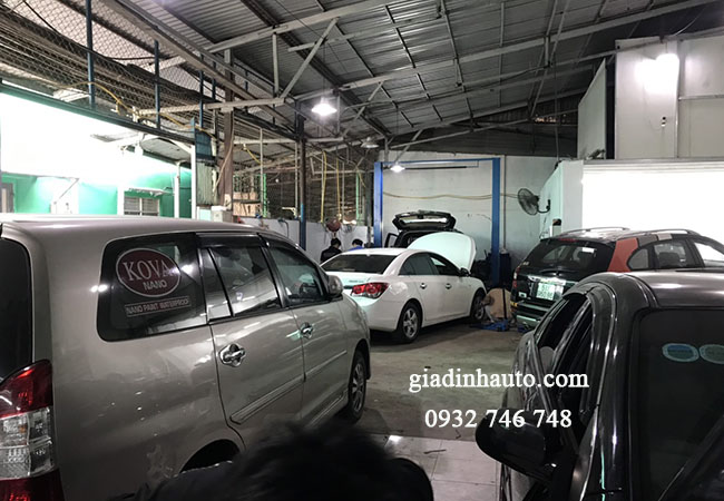 nếu phát hiện lớp sơn bị gỉ, hỏng nghiêm trọng thì nên mang xe đến gara chuyên nghiệp nếu phát hiện lớp sơn bị gỉ, hỏng nghiêm trọng thì nên mang xe đến gara chuyên nghiệp