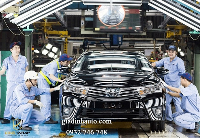 sử dụng dịch vụ sơn xe ô tô chuyên nghiệp để tạo màu sơn chất lượng cho xe sử dụng dịch vụ sơn xe ô tô chuyên nghiệp để tạo màu sơn chất lượng cho xe