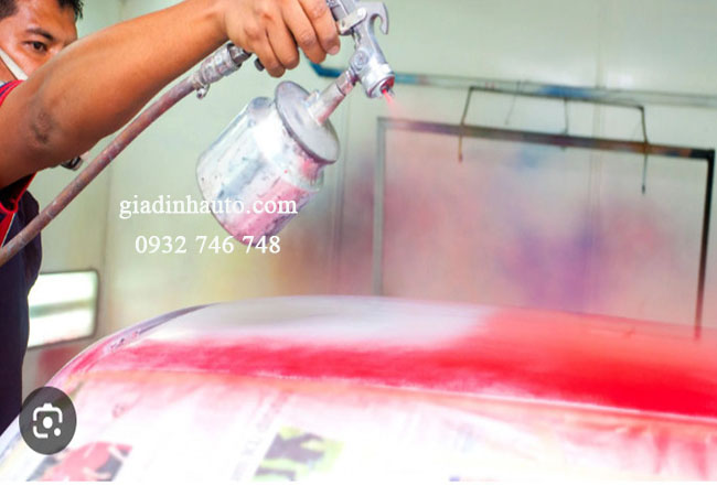 phun sơn lên bề mặt ô tô phun sơn lên bề mặt ô tô