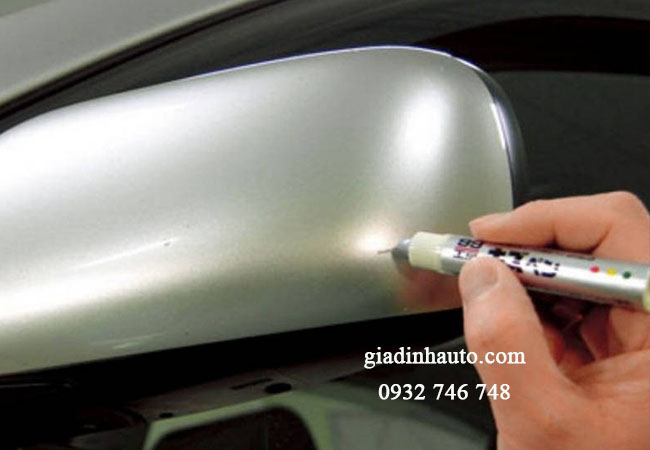 sử dụng bột mài hoặc bút sửa chữa để làm mịn vết xước sử dụng bột mài hoặc bút sửa chữa để làm mịn vết xước