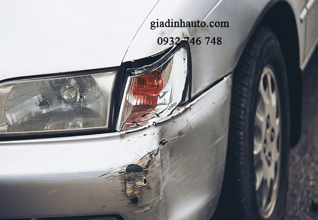 những vết xước sâu khiến cho xe khó khắc phục hơn những vết xước sâu khiến cho xe khó khắc phục hơn