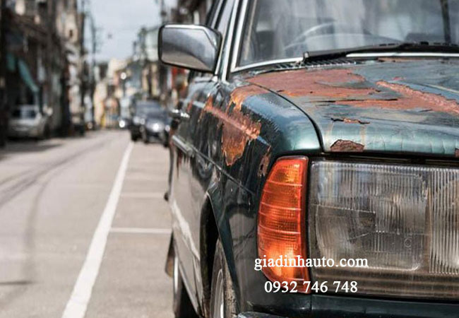 nên chọn sơn có khả năng chống lại ánh nắng mặt trời nếu xe di chuyển ở môi tường gay gắt nên chọn sơn có khả năng chống lại ánh nắng mặt trời nếu xe di chuyển ở môi tường gay gắt