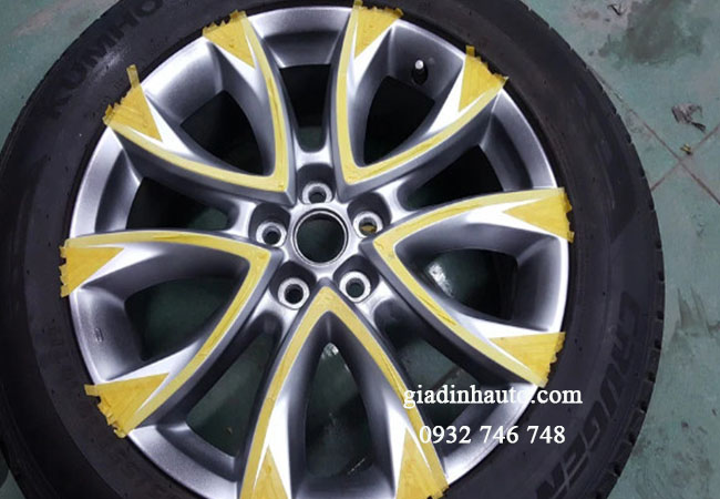 giữ cho lớp sơn trên bánh xe khô ráo mới lắp vào giữ cho lớp sơn trên bánh xe khô ráo mới lắp vào