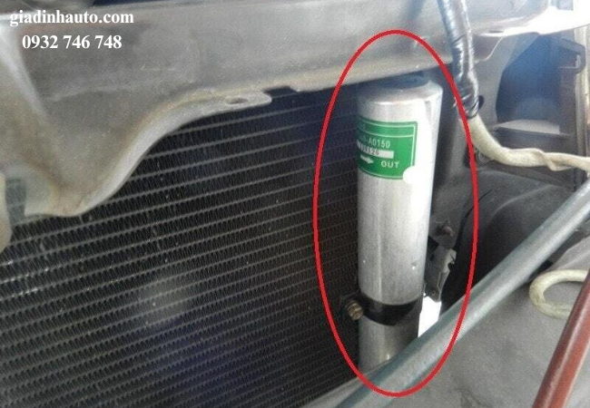 kiểm tra các bộ phận như gas lạnh , dàn lạnh , phin lọc cũng rất quan trong khi bảo dưỡng ô tô kiểm tra các bộ phận như gas lạnh , dàn lạnh , phin lọc cũng rất quan trong khi bảo dưỡng ô tô