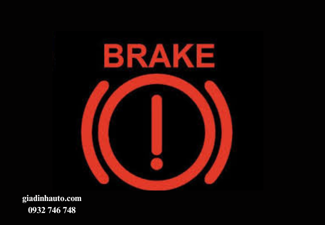 Đèn báo phanh trên bảng điều khiển khi phanh đang gặp sự cố Đèn báo phanh trên bảng điều khiển khi phanh đang gặp sự cố