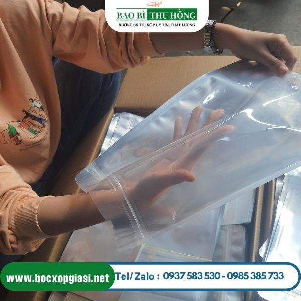 Túi zipper bạc 1 mặt trong dẻo dai, bền bì, chống thấm, chống oxy hóa Túi zipper bạc 1 mặt trong dẻo dai, bền bì, chống thấm, chống oxy hóa