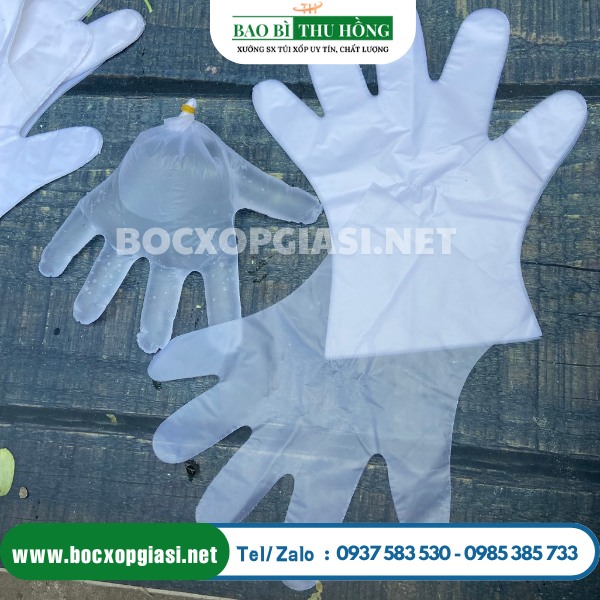 Màu trong suốt, dai mỏng Màu trong suốt, dai mỏng