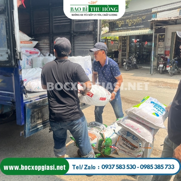 Túi đựng ly trà sữa giá sỉ rẻ nhất cho các cửa hàng Túi đựng ly trà sữa giá sỉ rẻ nhất cho các cửa hàng