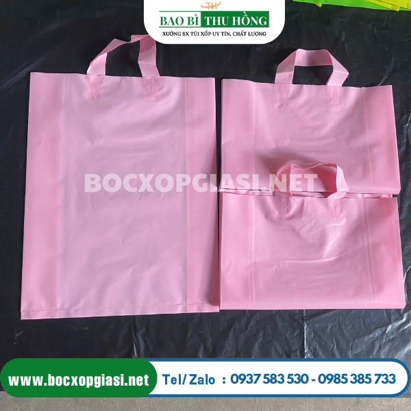 Túi vuông ép quai màu hồng Túi vuông ép quai màu hồng
