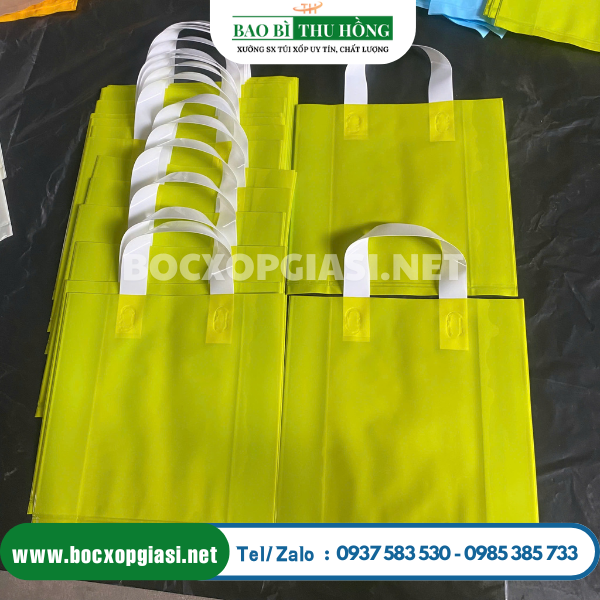 Túi ép quai vuông màu vàng Túi ép quai vuông màu vàng