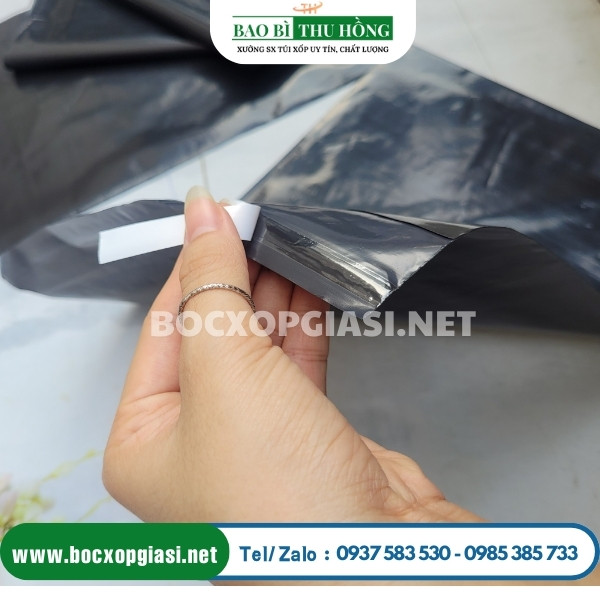 Túi niêm phong với dải băng keo dán miệng siêu chắc chắn Túi niêm phong với dải băng keo dán miệng siêu chắc chắn