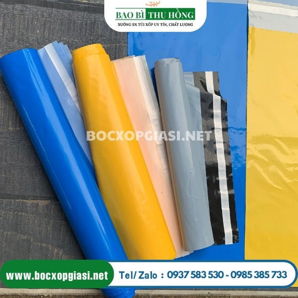 Có nhiều màu sắc nổi bật, bắt mắt Có nhiều màu sắc nổi bật, bắt mắt