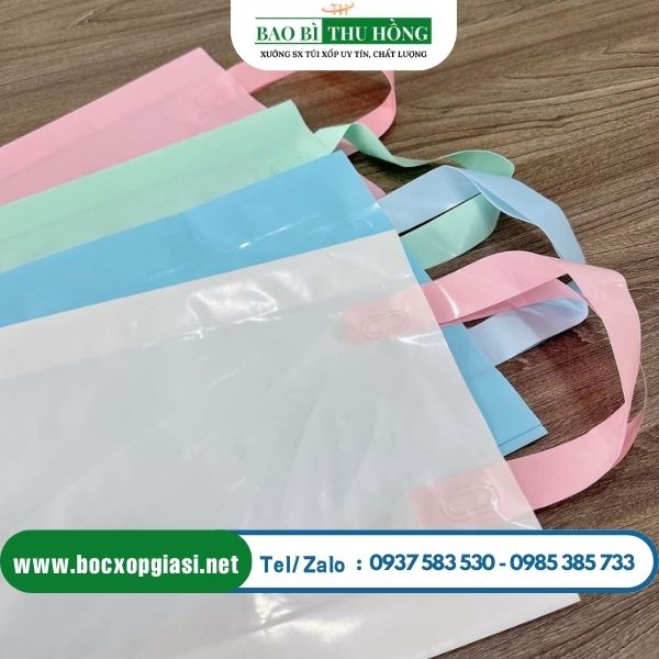 Túi ép quai đựng hàng thời trang thực phẩm  Túi ép quai đựng hàng thời trang thực phẩm