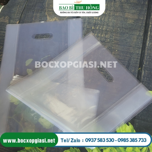 Túi nilon hột xoài đựng quà trong. Túi nilon hột xoài đựng quà trong.