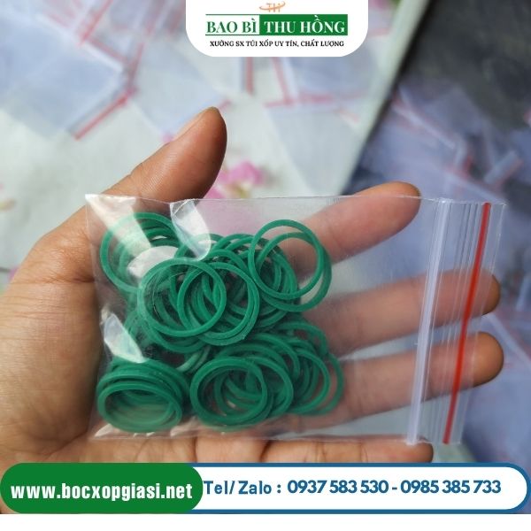Túi zipper chỉ đỏ tiện lợi, an toàn  Túi zipper chỉ đỏ tiện lợi, an toàn