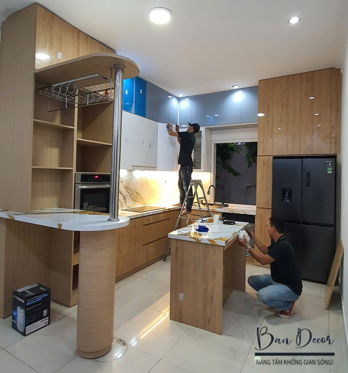Hoàn thiện tủ bếp kịch trần sang trọng