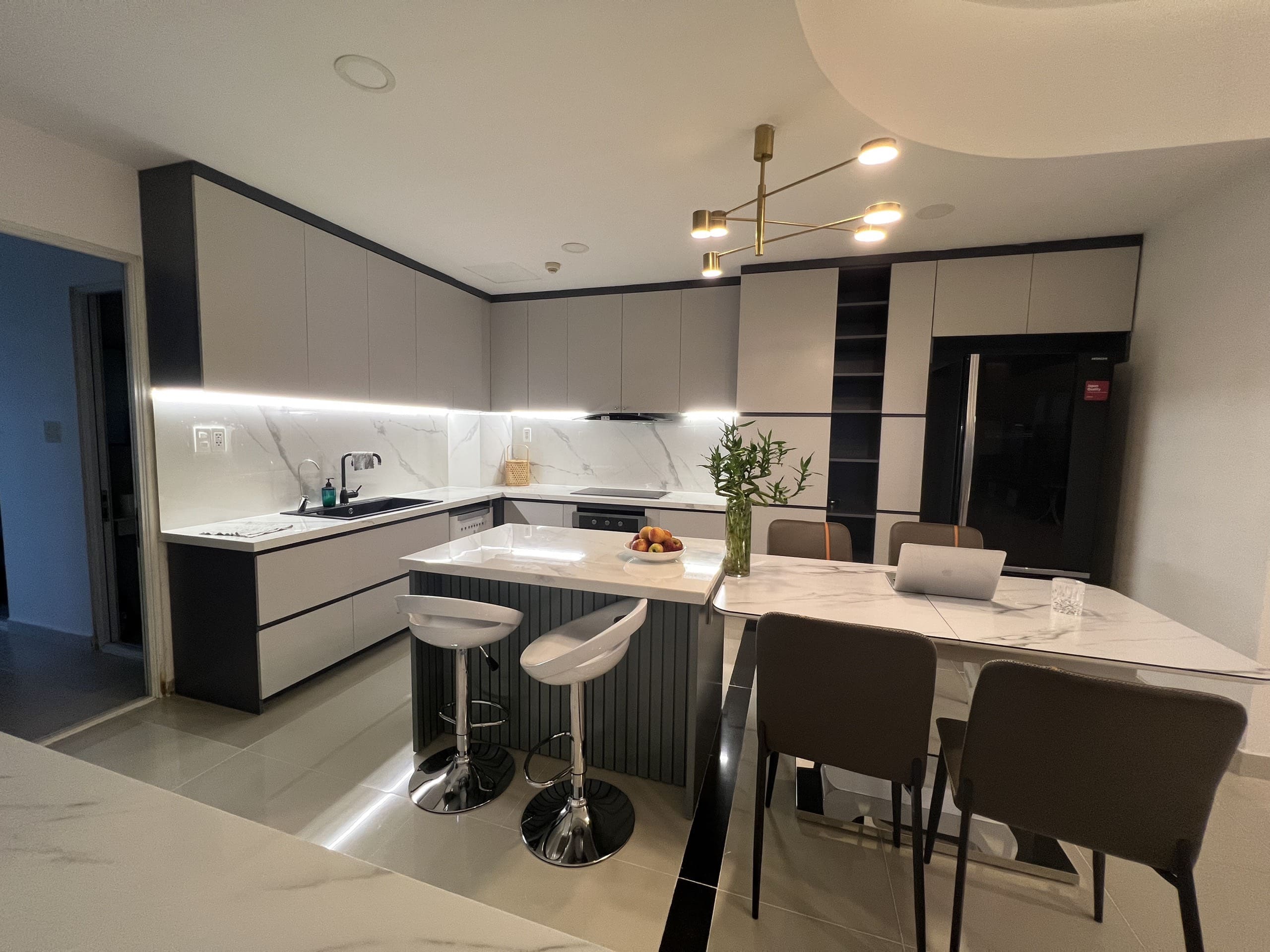 Công trình thực tế thi công tủ bếp Acrylic