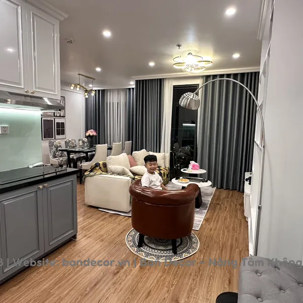 ANH LOUIS NGUYỄN - QUẬN 9