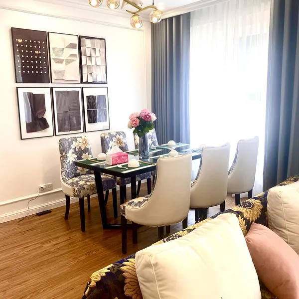 ANH LOUIS NGUYỄN - QUẬN 9