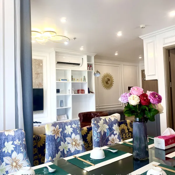 ANH LOUIS NGUYỄN - QUẬN 9