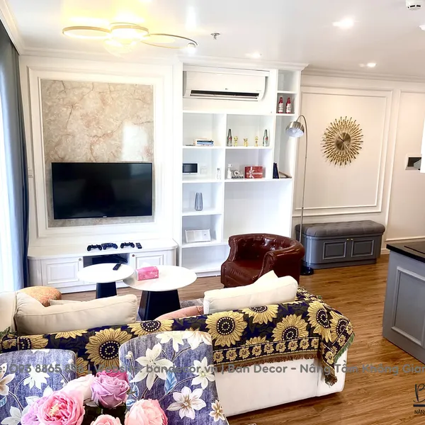 ANH LOUIS NGUYỄN - QUẬN 9