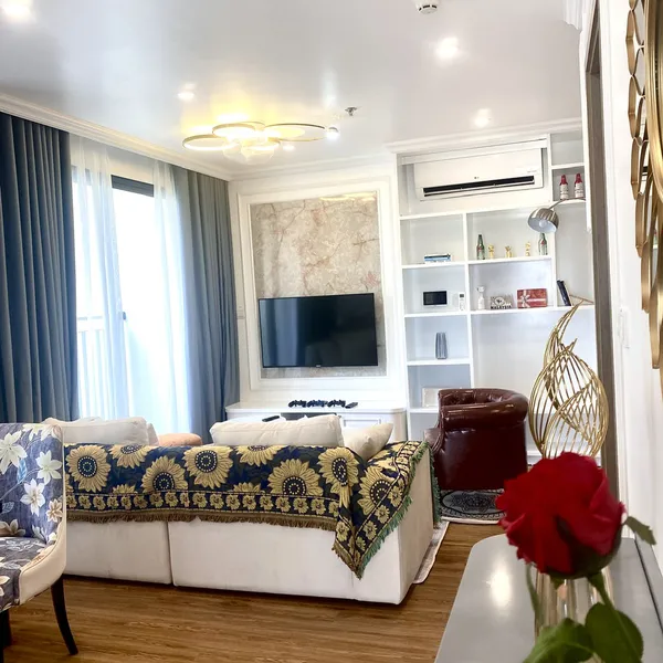 ANH LOUIS NGUYỄN - QUẬN 9