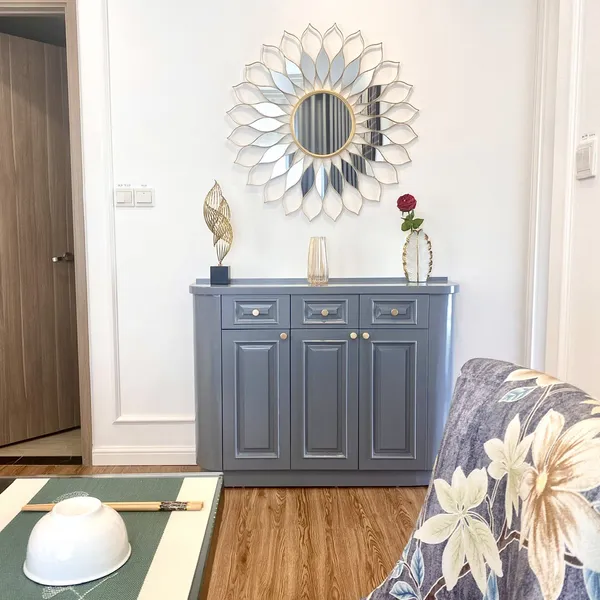 ANH LOUIS NGUYỄN - QUẬN 9