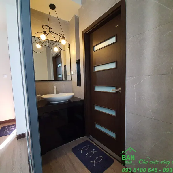 CHỊ TRÚC TẠ - QUẬN 9