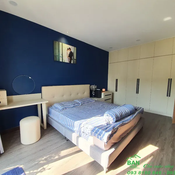 CHỊ TRÚC TẠ - QUẬN 9