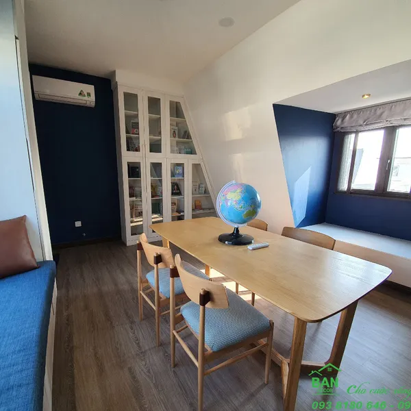 CHỊ TRÚC TẠ - QUẬN 9