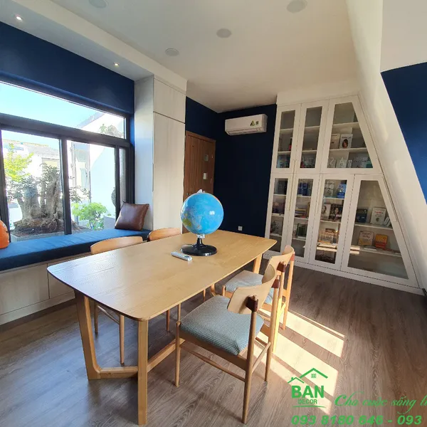 CHỊ TRÚC TẠ - QUẬN 9