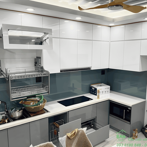 CÔNG TRÌNH THỰC TẾ TỦ BẾP ACRYLIC - TA 08