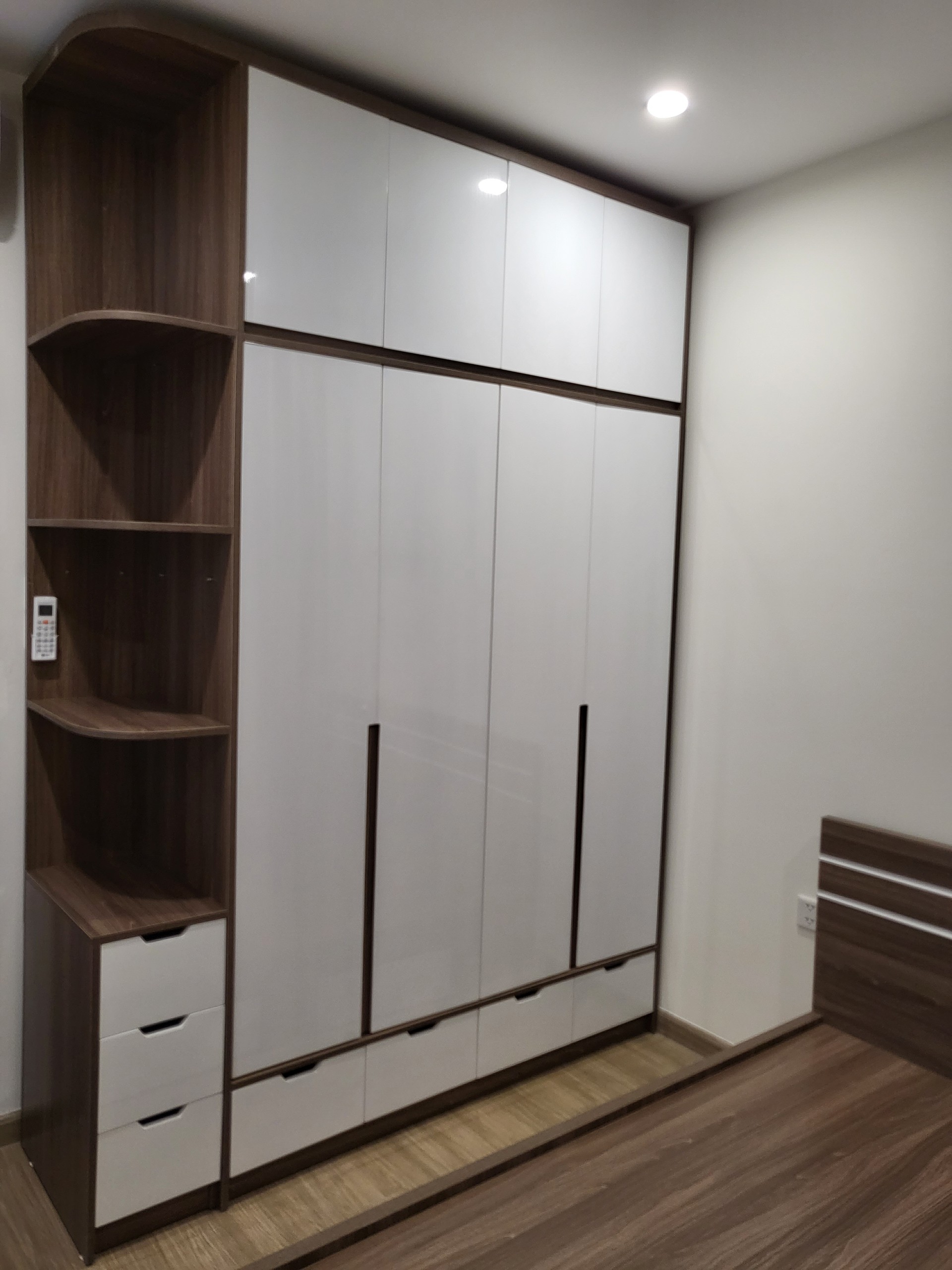 Thiết kế thi công nội thất chung cư thiet-ke-thi-cong-chung-cu-09.jpg (529 KB)