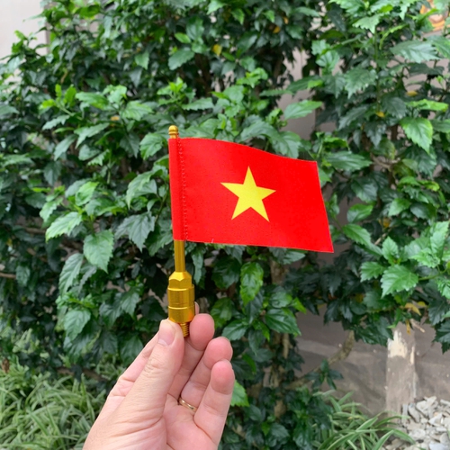 Cờ Việt Nam Gắn Chân Gương Xe Máy