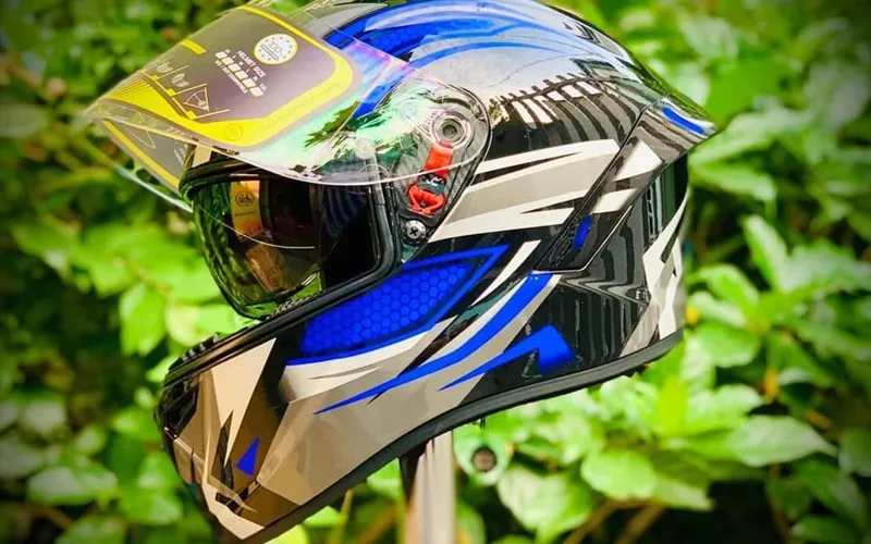 Đam mê đi phượt? Hãy biết cách lựa chọn mũ bảo hiểm Fullface an toàn và thoải mái