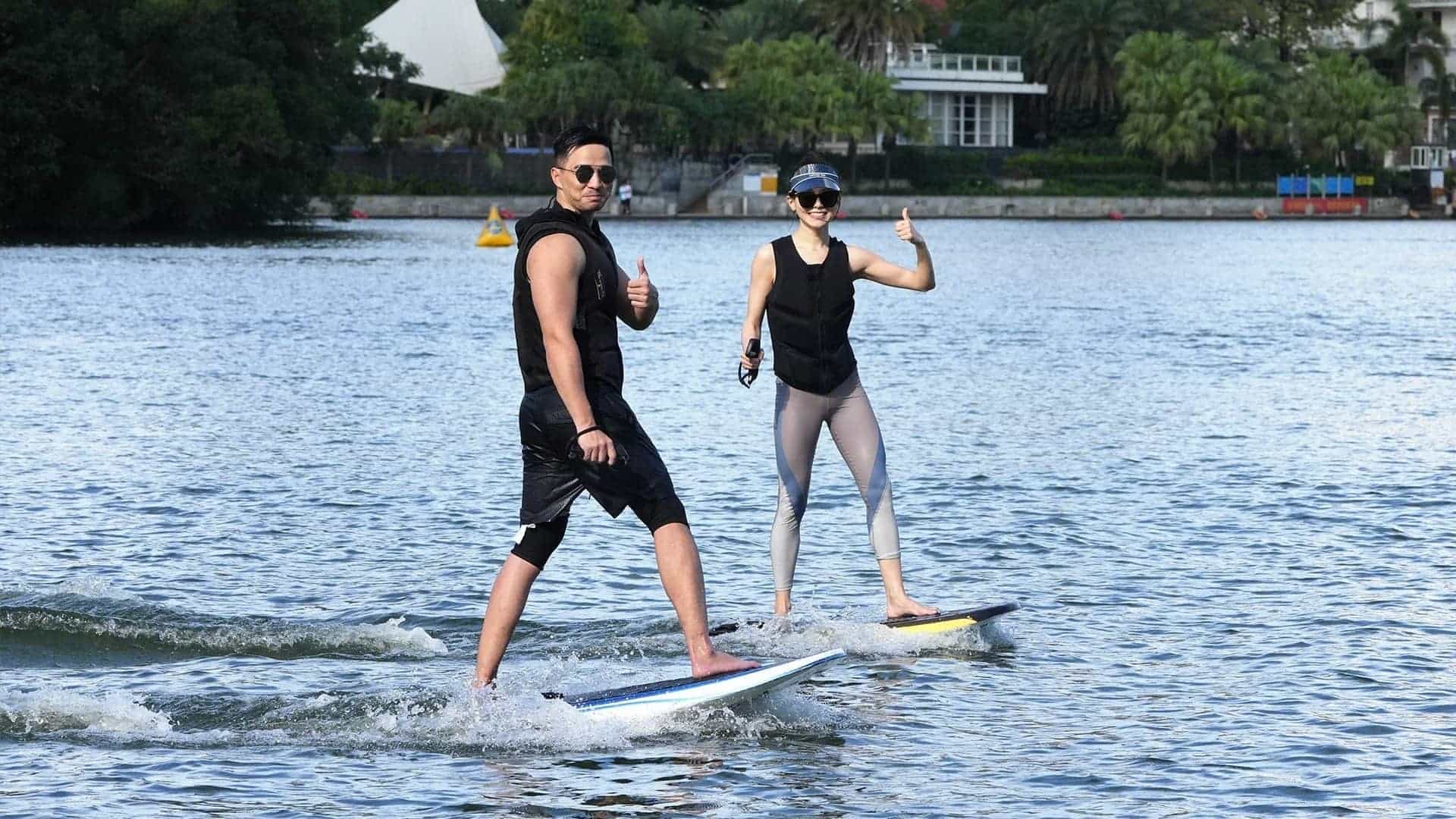 Ván lướt sóng điện sẽ rất vui khi có đồng đội chơi cùng Ván lướt sóng điện sẽ rất vui khi có đồng đội chơi cùng