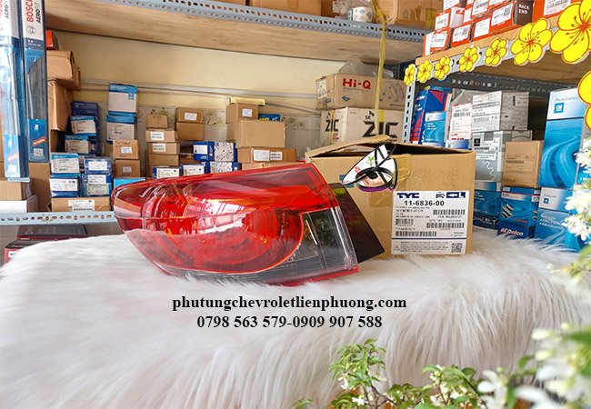 đèn hậu ngoài trái xe mazda 6 đời 2017-2018 đèn hậu ngoài trái xe mazda 6 đời 2017-2018