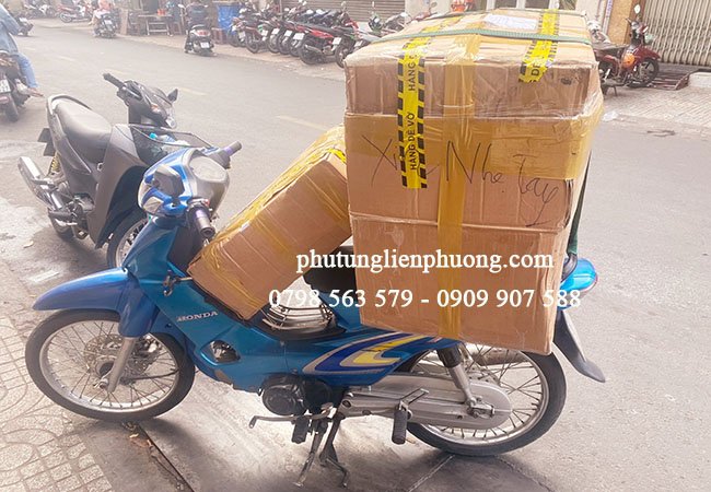 Liên Phương hỗ trợ giao hàng nhanh chóng cho các bác Liên Phương hỗ trợ giao hàng nhanh chóng cho các bác