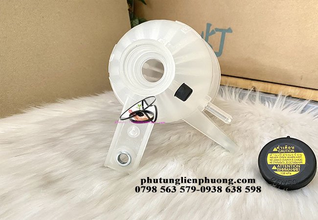 bình nước phụ toyota hilux chất lượng bình nước phụ toyota hilux chất lượng