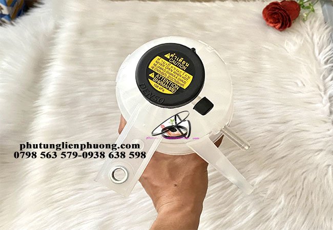 kiểm tra bình nước phụ fortuner, hilux định kỳ kiểm tra bình nước phụ fortuner, hilux định kỳ