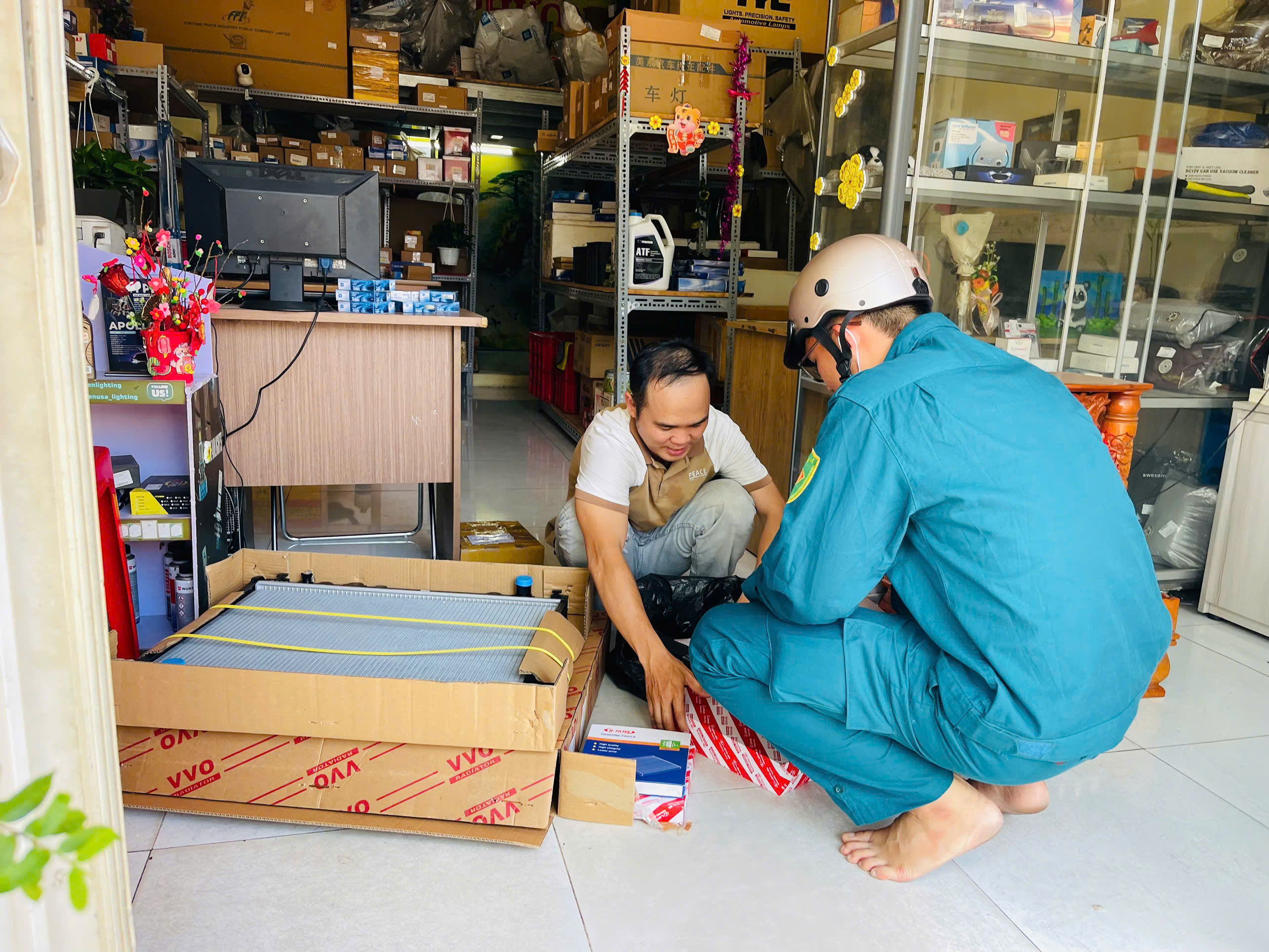 cửa hàng phụ tùng ô tô Liên Phương đa dạng phụ tùng cho anh em cửa hàng phụ tùng ô tô Liên Phương đa dạng phụ tùng cho anh em