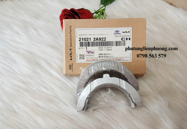 Miếng canh cổ trục cơ Kia Rondo rất khó quan sát từ bên ngoài vì nằm sâu trong cụm động cơ Miếng canh cổ trục cơ Kia Rondo rất khó quan sát từ bên ngoài vì nằm sâu trong cụm động cơ